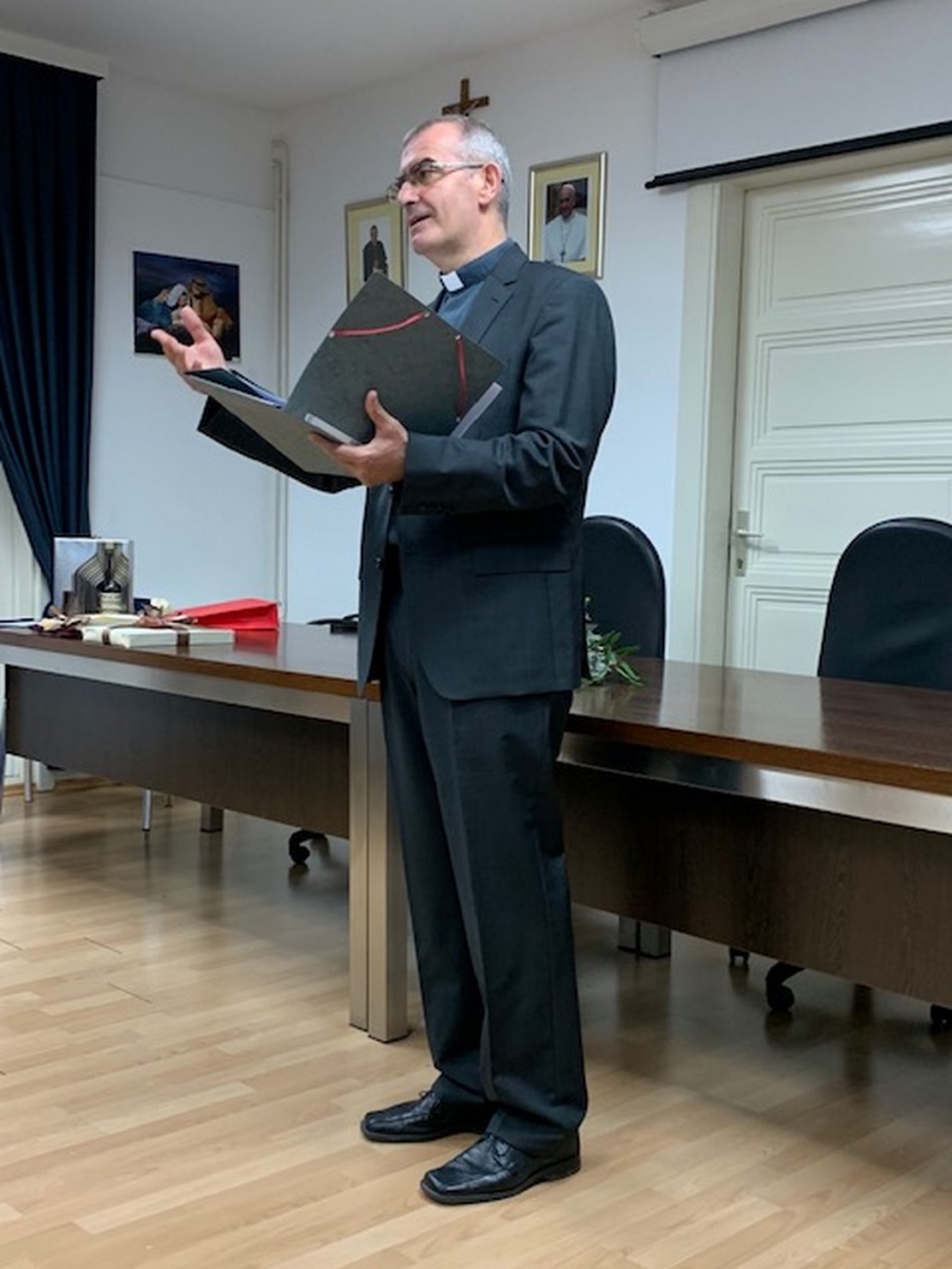 Oproštaj s mons prof Valentinom Pozaićem 32