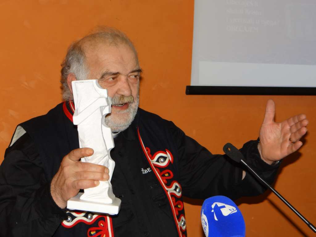 rphoto adiosamobor.hr velečasni Mile Vranešić