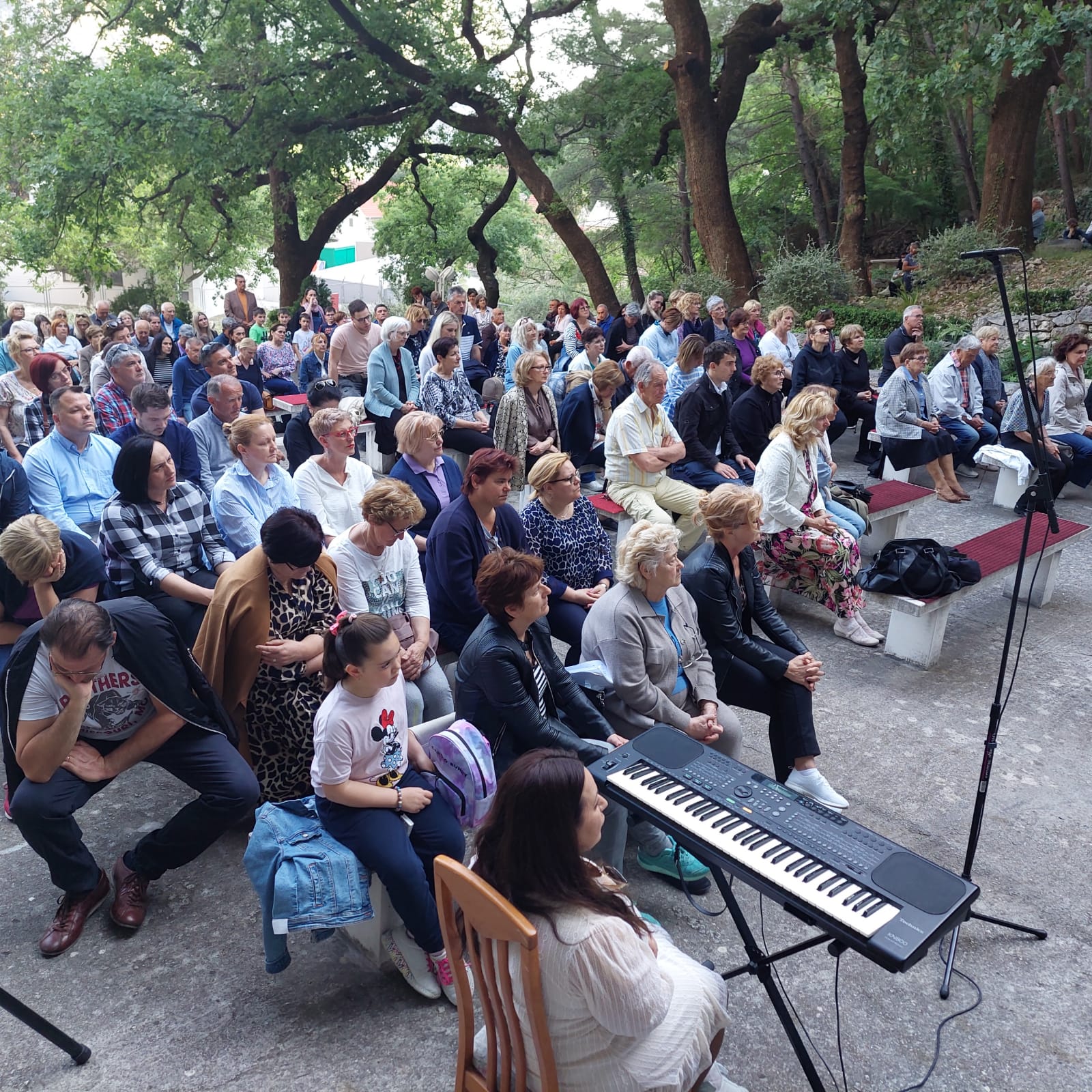 Hodočašće članova HKLD a i HKDMT podružnica Split u Zakučac 16
