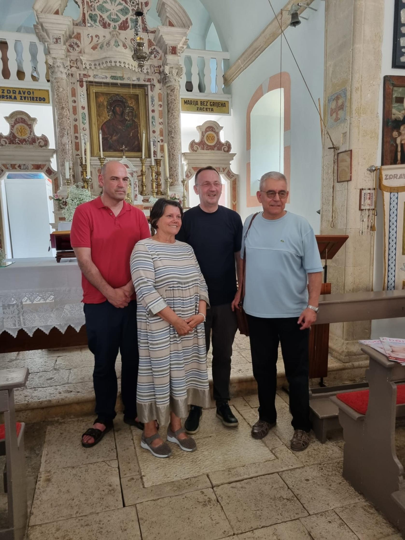 Obiteljski izlet članova splitske podružnice HKLD 13