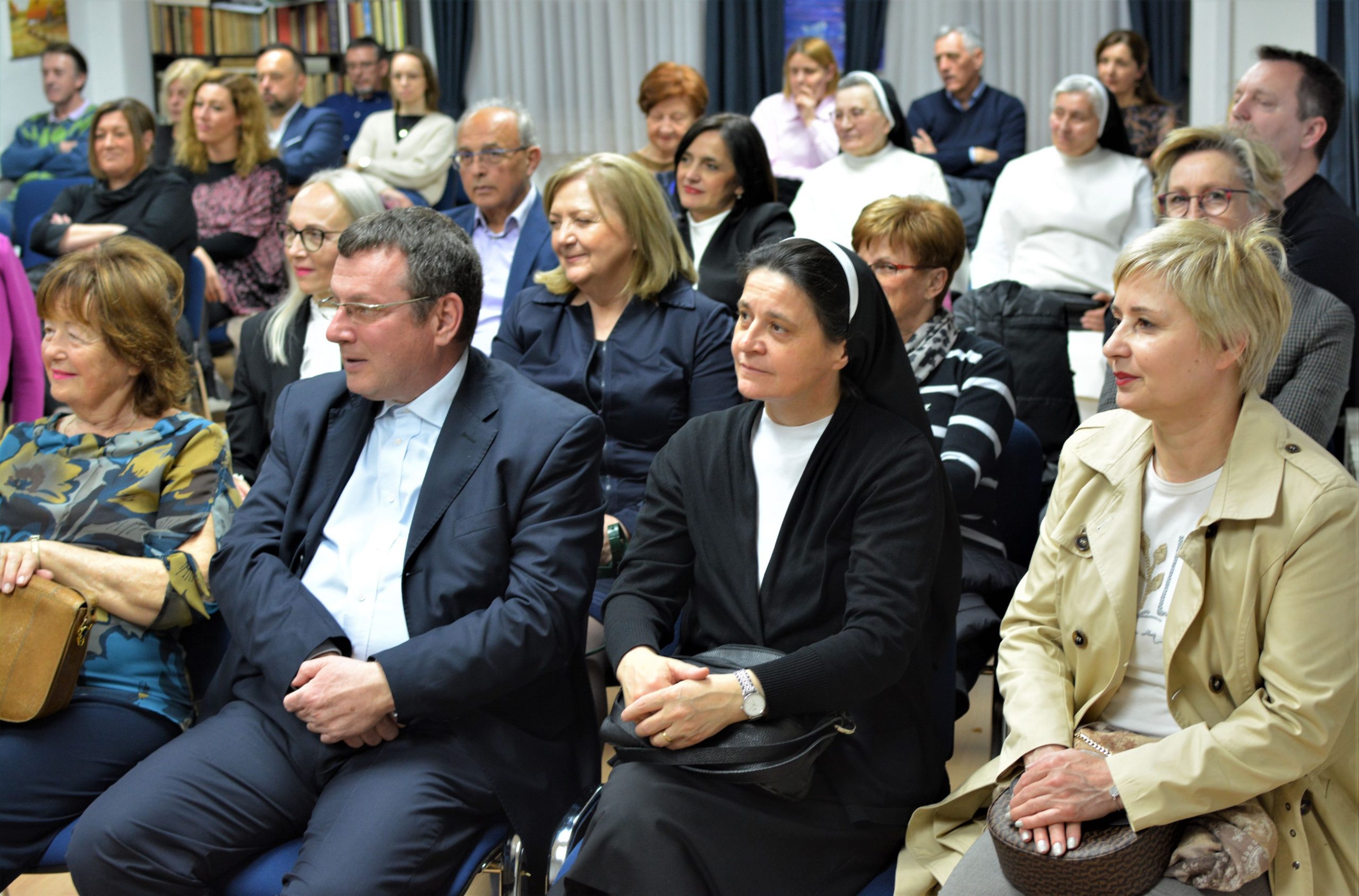 PREDSTAVLJANJE KRIŽNOG PUTA S DESNIM RAZBOJNIKOM PROF. DR. IVANA BODROŽIĆA